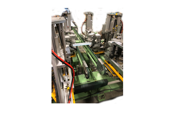 Soudeuse horizontale 4 têtes Urban, AKS1600